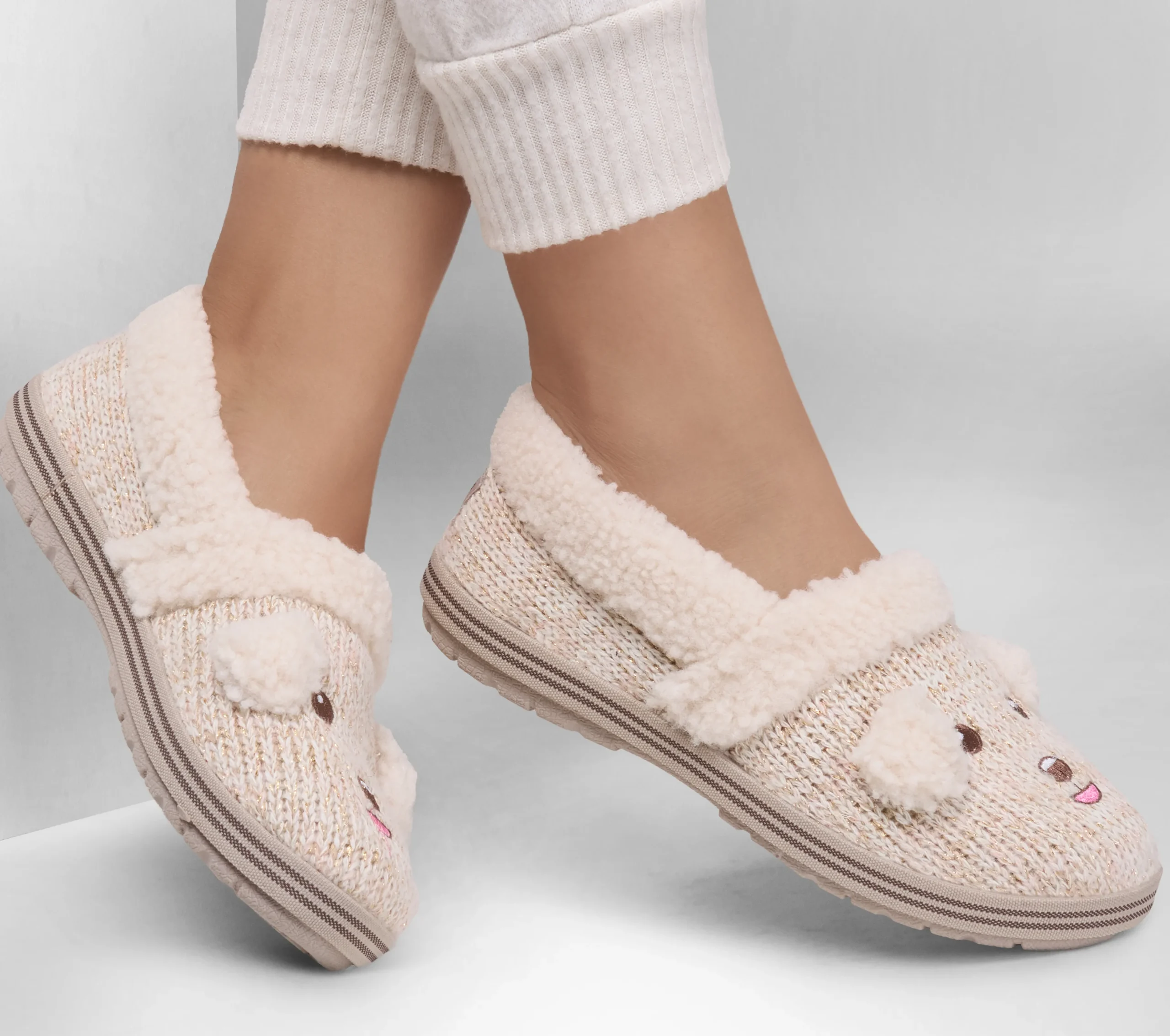SKECHERS BOBS Too Cozy - Puppy Pal>Mujer Sin Cordones|Slippers