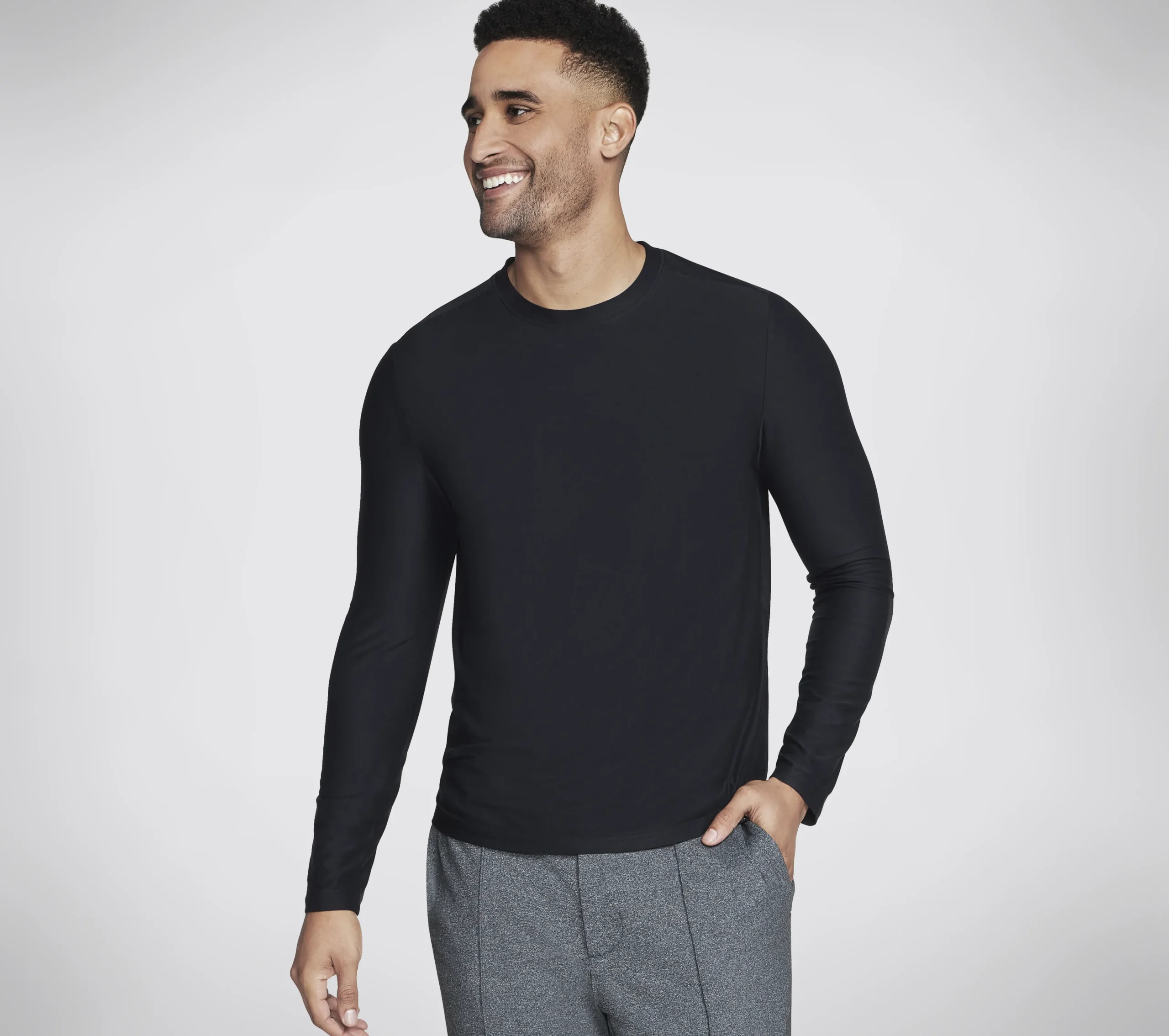 SKECHERS GO DRI All Day Long Sleeve Tee>Hombre Partes De Arriba|Partes De Arriba