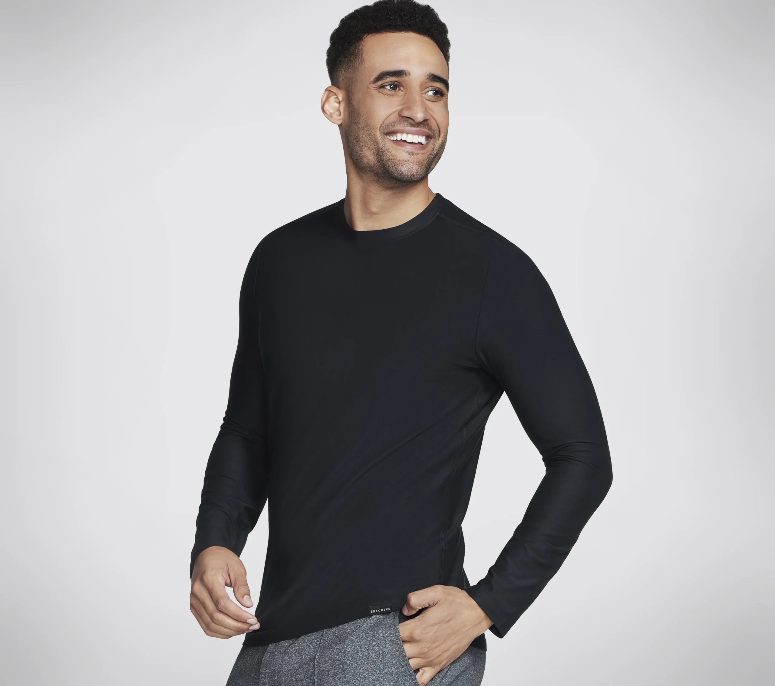 SKECHERS GO DRI All Day Long Sleeve Tee>Hombre Partes De Arriba|Partes De Arriba