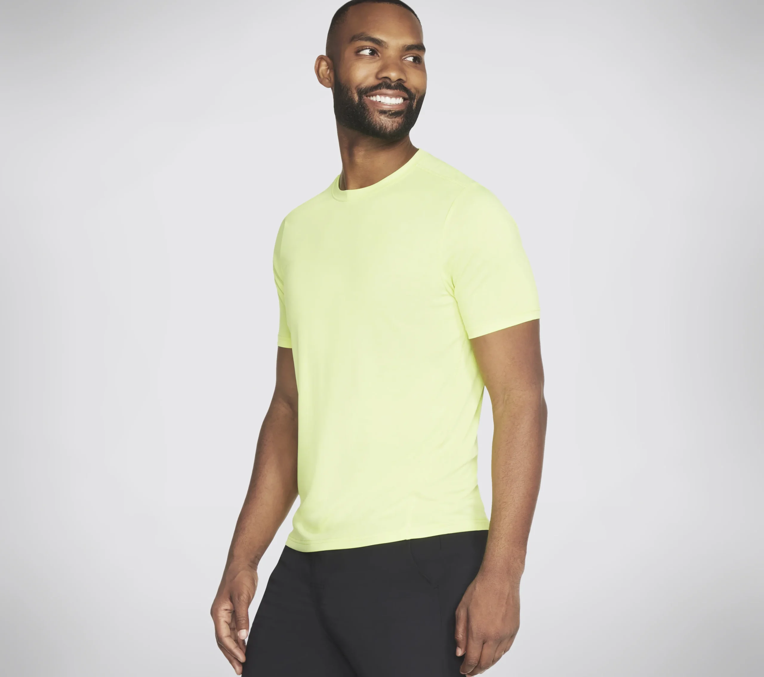 SKECHERS GO DRI Charge Tee>Hombre Partes De Arriba|Partes De Arriba
